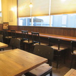 処屯 - 店内　カウンター席