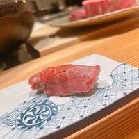 肉割烹 上 - 肉ずし！