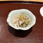 鳥匠 いし井 - 高坂鶏胸肉蒸し鶏、水茄子、白瓜、フィンガーライム 