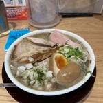 津軽煮干 ひらこ屋 - 特こいくち(特製濃口煮干そば)