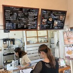 トナカイコーヒー - 妻、人のお金で支払い中。