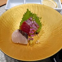 天冨良 麻布よこ田 新宿別邸 - カツオとさわらのお造り