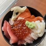 天然温泉 紫雲の湯 ラビスタ 富良野ヒルズ - 海鮮丼にしました