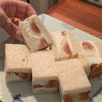 ゼンカフェ - イチジクのフルーツサンド