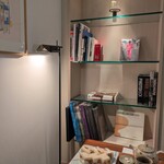 ゼンカフェ - 一人席でゆったり過ごせる