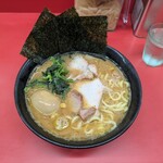ラーメン 杉田家 - 杉田屋　並ラーメン（味玉トッピング）