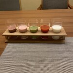 しこつ湖 鶴雅別荘 碧の座 - 牛乳、トマトジュース、各種スムージーから朝食スタート