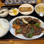 竹苑 - 麻婆ナス・春巻き。