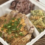 Pioneer Saloon - ガーリックたっぷり♪