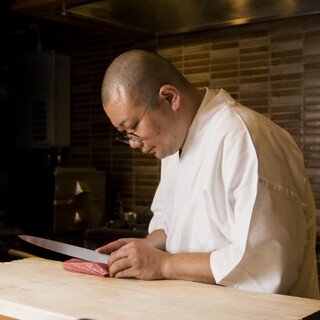 京都とマカオ、広島の有名店でも研鑽を積んだ腕利きの大将