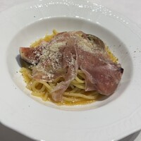 アルベロ ヴィラッジョ - いちじくと生ハムのパスタ