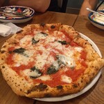 Pizzeria IL Porto - ピッツァマルゲリータ