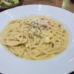 オリーブの丘 - レモンのクリームパスタ