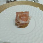 シェ ケンタロウ - 生ハムとポンデケージョ