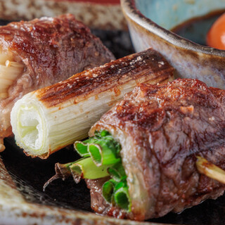 炭火で外はカリッと中はジューシーに焼き上げた自慢の串焼き