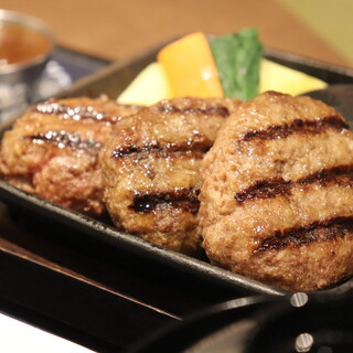 凝縮された宮崎牛の旨味をご堪能ください