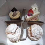 ウェスティン デリ - シュークリームの大きさ、わかるかなぁ…