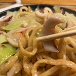 かも料理　まりも本店 - イカ、アサリ、貝柱などの海鮮具材も