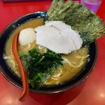 横浜ラーメン おか本 - 