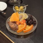 STAR BAR GINZA - ドライフルーツの盛り合わせ　1,000円