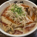 麺屋 茅根 - 辛味噌らーめん（並）　900円
