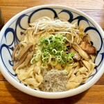 油そば 周月 - 油そば大盛り平打ち麺