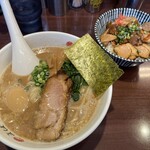 豚骨醤油らーめん まぼろし - 