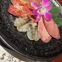 叙々苑 燦々亭 池袋南口ビックリガード店 - 