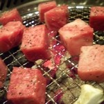 京の焼肉処 弘 - サイコロステーキですな・・