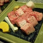 京の焼肉処 弘 - 史上最強のロース