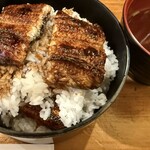 黒門 川ひろ - 器は丸いがタライのように底が平らなお重である