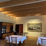 六花山荘 - 店内の厨房側