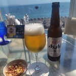 テラスカフェ オーゲ - ビールにはナッツが付いてきました