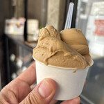 ジェラテリア・イル・ブリガンテ - 北海道産きな粉&沖縄黒糖ミルク