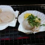 地酒と貝料理 海鮮浜焼き はまや - ほたては、だし&バターで