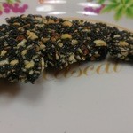 あんたがたどこさ 肥後もっこす本舗 - くまモン黒胡麻太鼓…108円(税込)