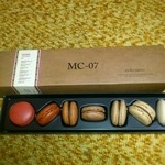 パティシエ エス コヤマ - ショコラマカロン