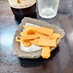 味楽 - "ビール"にサービスの"メンマ"。