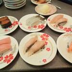 にぎりの徳兵衛 - 大トロ　いくら　車海老　シマアジ×2　バニラアイス　本ズワイガニ