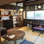 楓屋 - 奥のお部屋、ちゃぶ台がほっこりします