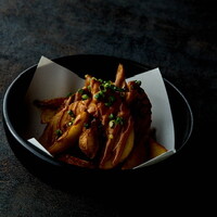 スパイシ―ポテトフライ(Spicy Fries with Chili Mayonnaise)