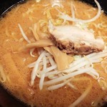 虎我 - 熟成金みそラーメン810円