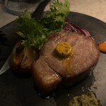 BLUE YARD - WATONもち豚の厚切りロースト