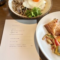Longrain Tokyo - ガパオライス、サラダビュッフェ