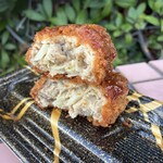 中華料理 来山 - 1個　地べたに落としてしまった