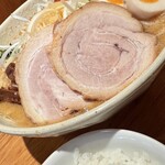 つじ田 味噌の章 飯田橋店 - 辛バリ味噌らーめん(麺半分・味玉)＆替え飯