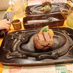 炭焼きレストランさわやか - げんこつハンバーグ250g調理中