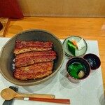 鰻 にしはら - 鰻丼（大）・肝吸い・漬物