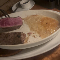 カルネジーオ イースト - 