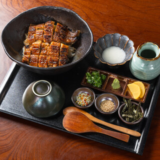 炭焼鰻 寝床_1